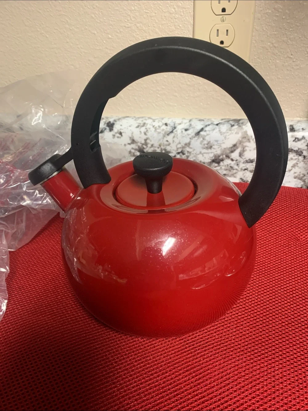 LMT: Circulon Circles 1.9L Kettle - Red